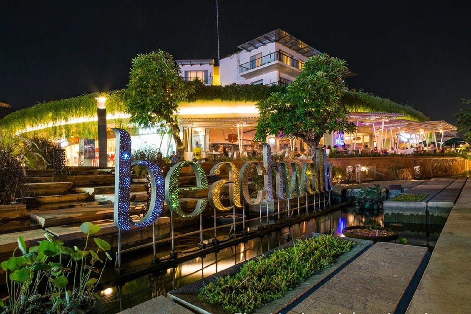 BEACHWALK SHOPPING MALL
